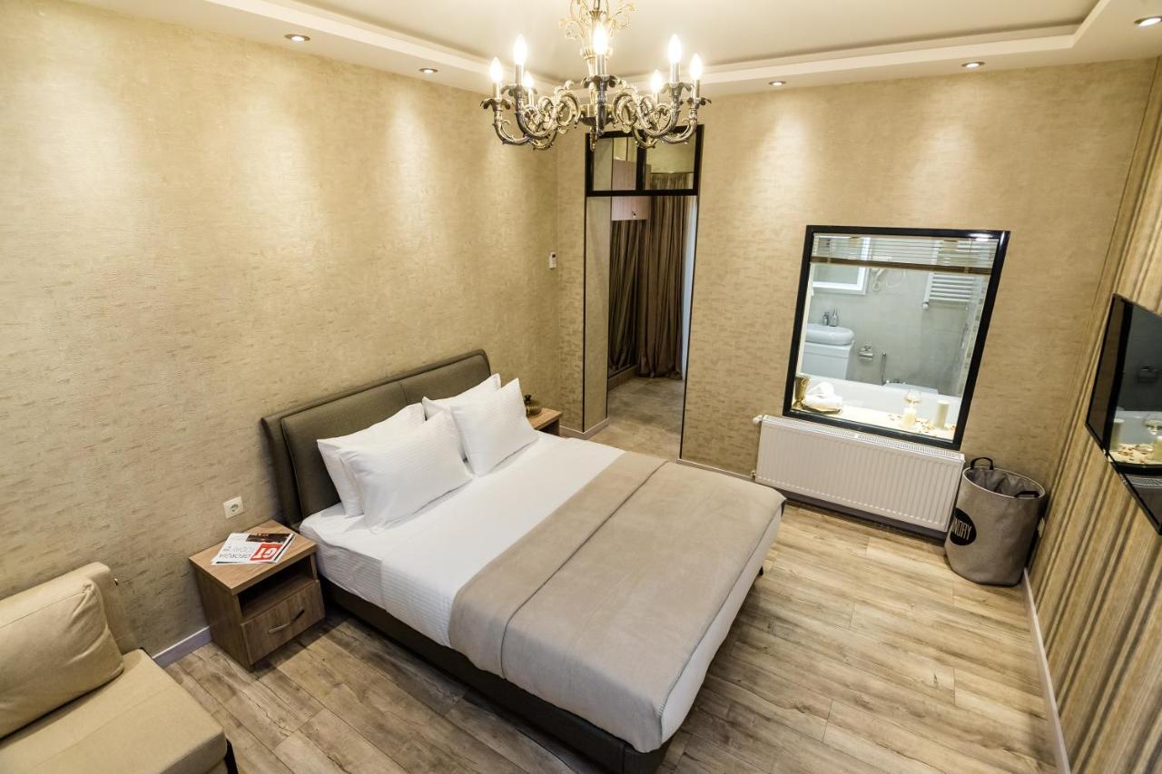 Dat Exx Apartments On Liberty Square Tiflis Dış mekan fotoğraf