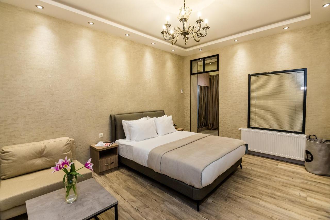 Dat Exx Apartments On Liberty Square Tiflis Dış mekan fotoğraf