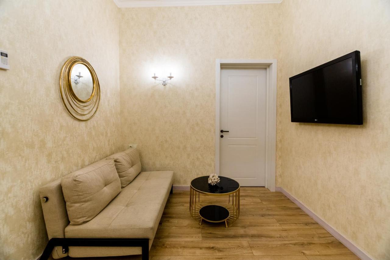Dat Exx Apartments On Liberty Square Tiflis Dış mekan fotoğraf
